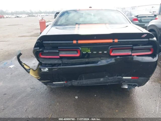 Dodge Challenger, снимка 4 - Автомобили и джипове - 48811748