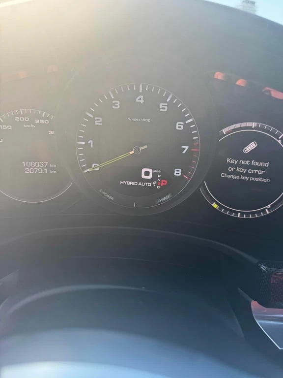 Porsche Panamera * 4 E-HYBRID E-HYBRID AWD * CARFAX * БЕЗ ПЪРВОНАЧА - изображение 8