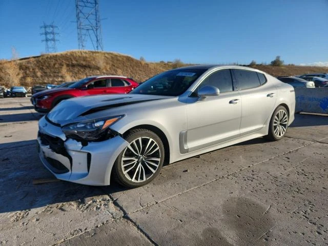 Kia Stinger 2.0L 4 Rear-wheel drive, снимка 2 - Автомобили и джипове - 53142625