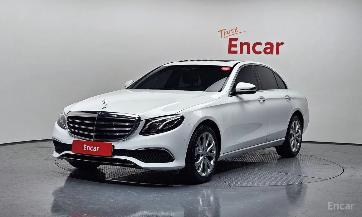 Mercedes-Benz E 220, снимка 1