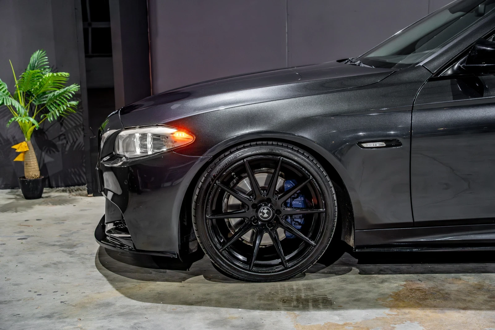 BMW 530 D / M-PERFORMANCE / AKRAPOVIC /8ZF / CARBON /  - изображение 7