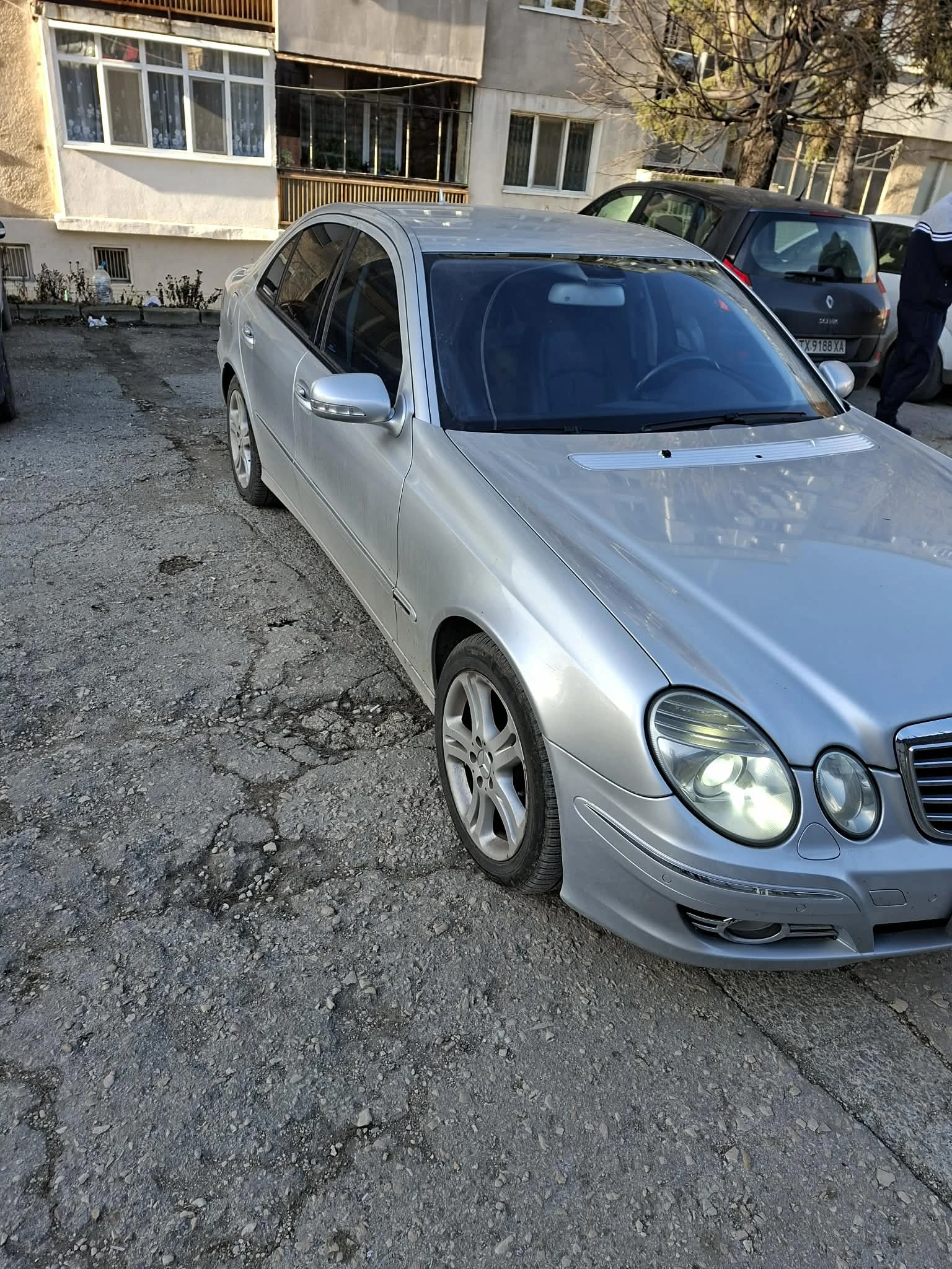 Mercedes-Benz E 320  - изображение 2