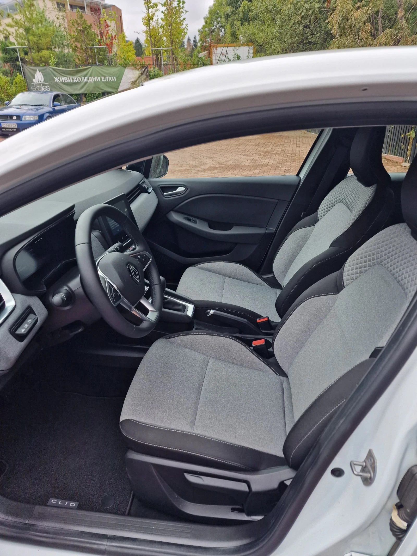 Renault Clio 1.6 E-Tech hybrid  - изображение 9