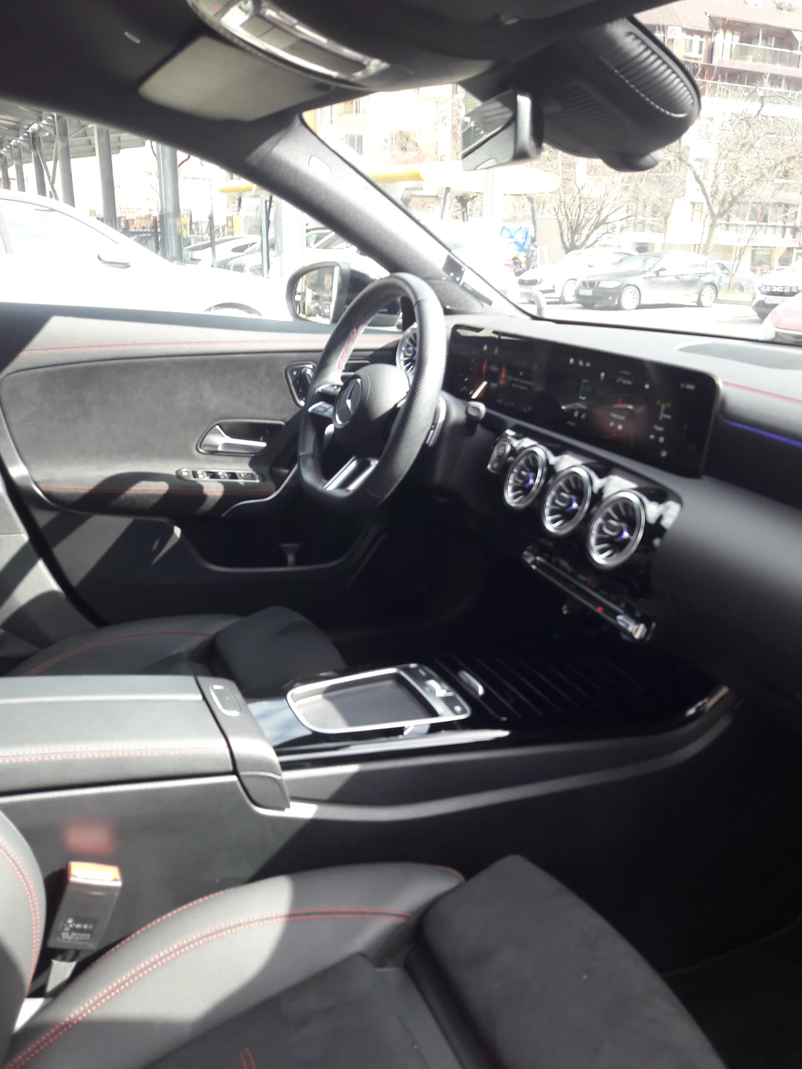 Mercedes-Benz CLA 200 AMG.Kamera.Facelift-Гаранция до 2028 - изображение 5