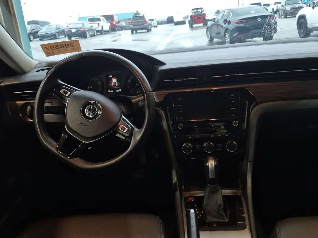 VW Passat 2.0T LIMITED EDITION * PANORAMA* ЕЛ ПАКЕТ* CARFAX  - изображение 9