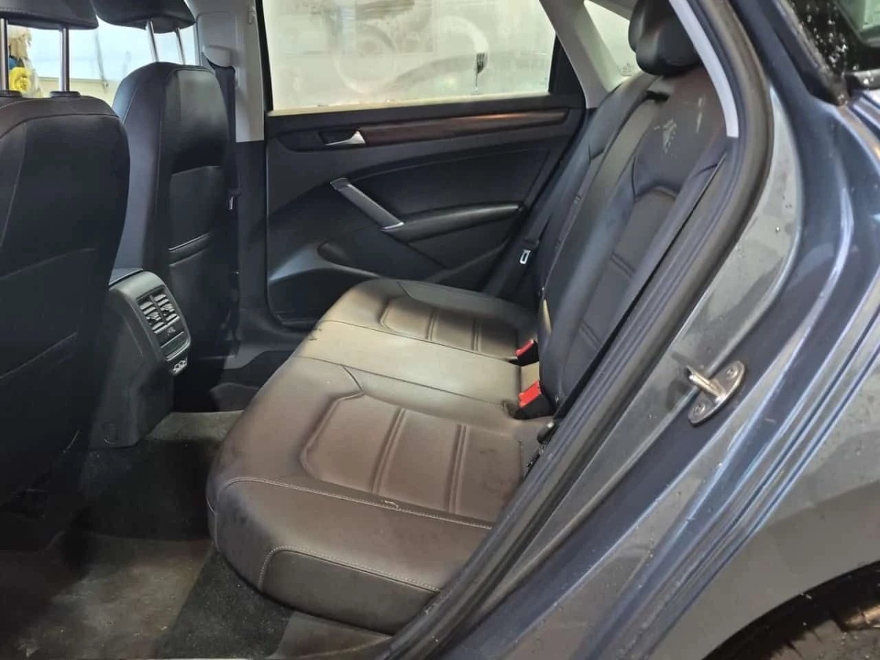 VW Passat 2.0T LIMITED EDITION * PANORAMA* �� �����* CARFAX  | Mobile.bg � ����������� 12