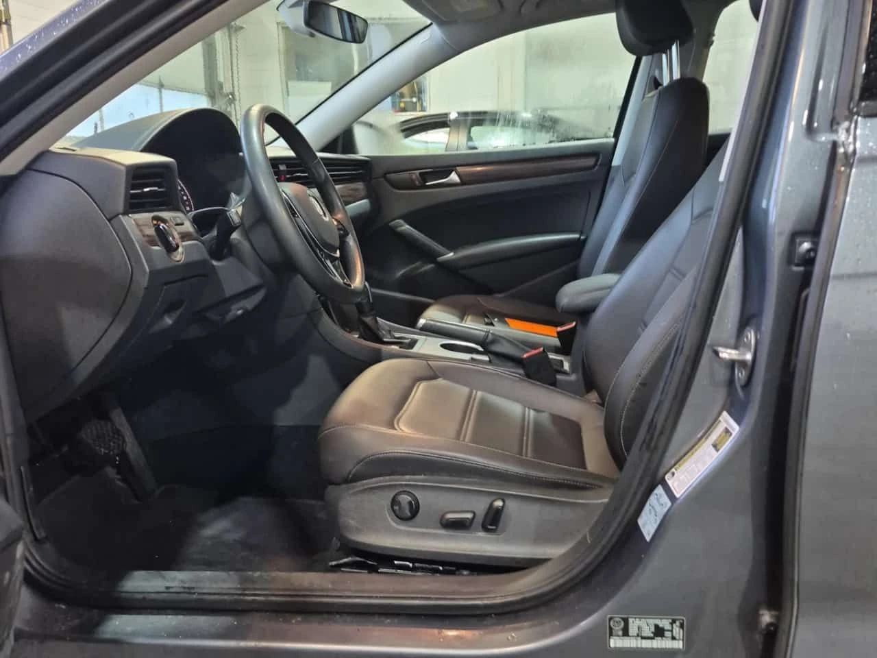 VW Passat 2.0T LIMITED EDITION * PANORAMA* ЕЛ ПАКЕТ* CARFAX  - изображение 5