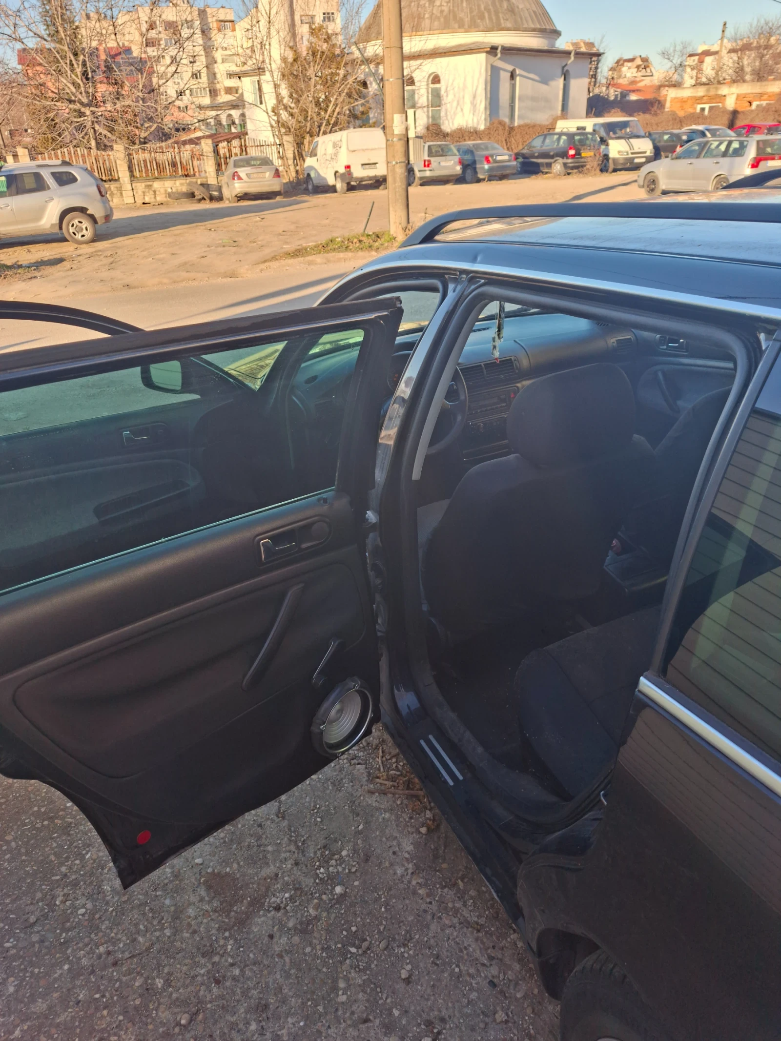 VW Passat 1.9 TDI, снимка 5 - Автомобили и джипове - 53786150