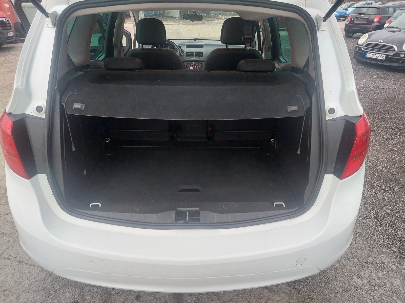 Opel Meriva 1.4 i, снимка 8 - Автомобили и джипове - 54037583