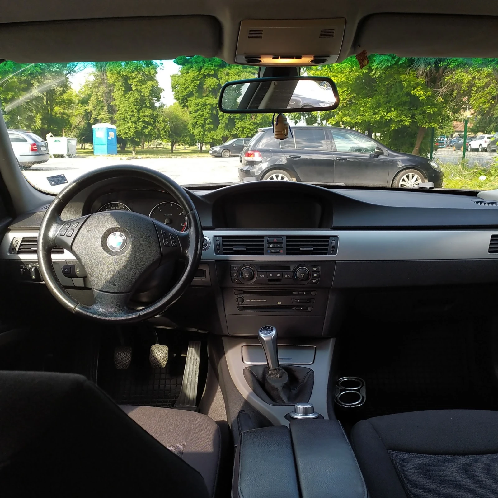 BMW 318 E91/M47/187000км/ГАРАЖНА/3 КЛЮЧА, снимка 10 - Автомобили и джипове - 54197091