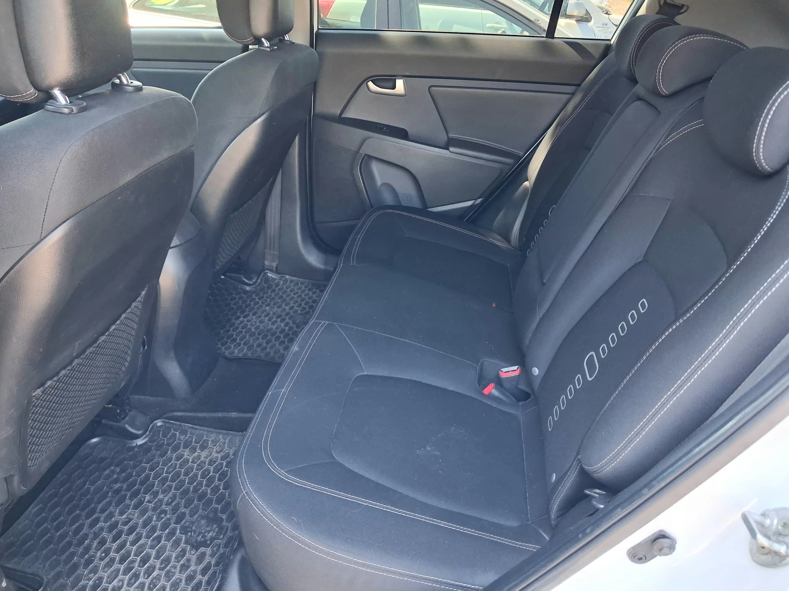 Kia Sportage 1.7-CRDI-116к.с. ИТАЛИЯ, снимка 9 - Автомобили и джипове - 54274565