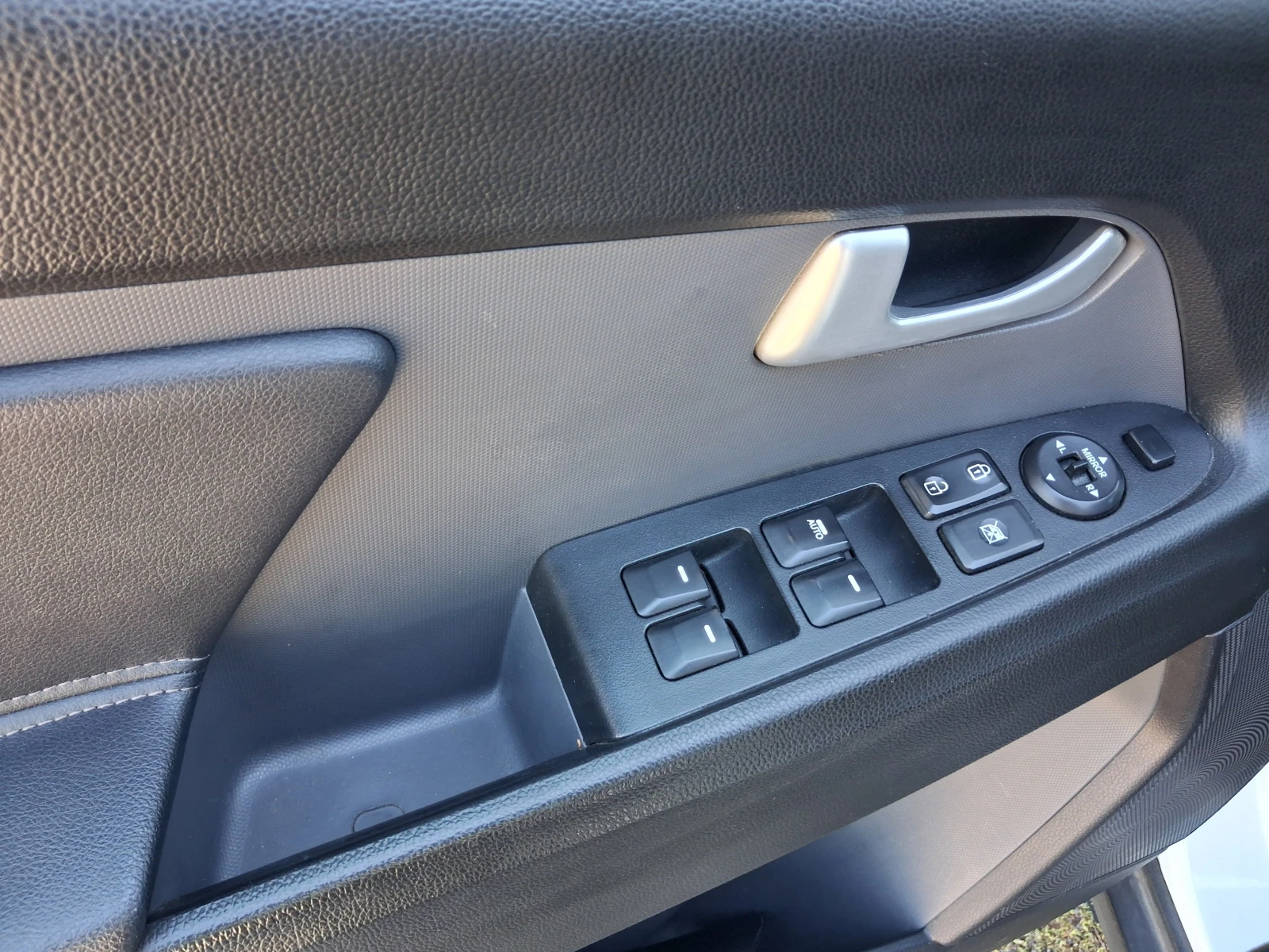 Kia Sportage 1.7-CRDI-116к.с. ИТАЛИЯ, снимка 11 - Автомобили и джипове - 54274565
