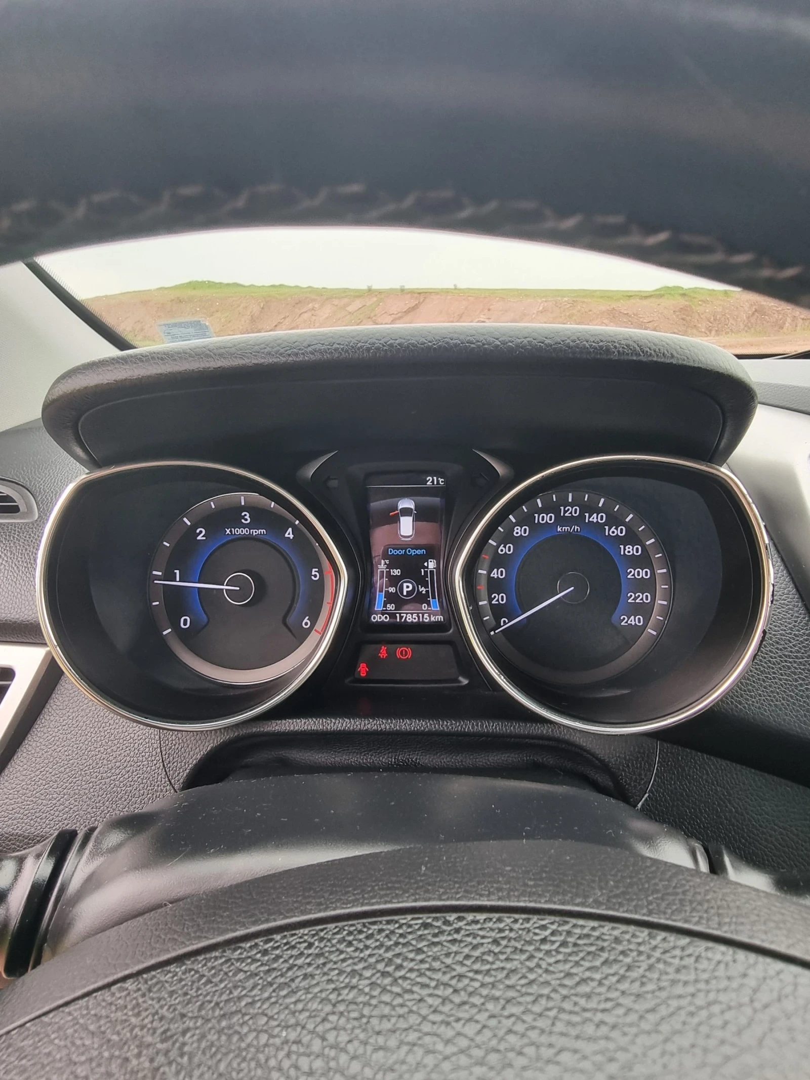 Hyundai I30  Premium 1.6 CRDI АВТОМАТ, снимка 10 - Автомобили и джипове - 54478083