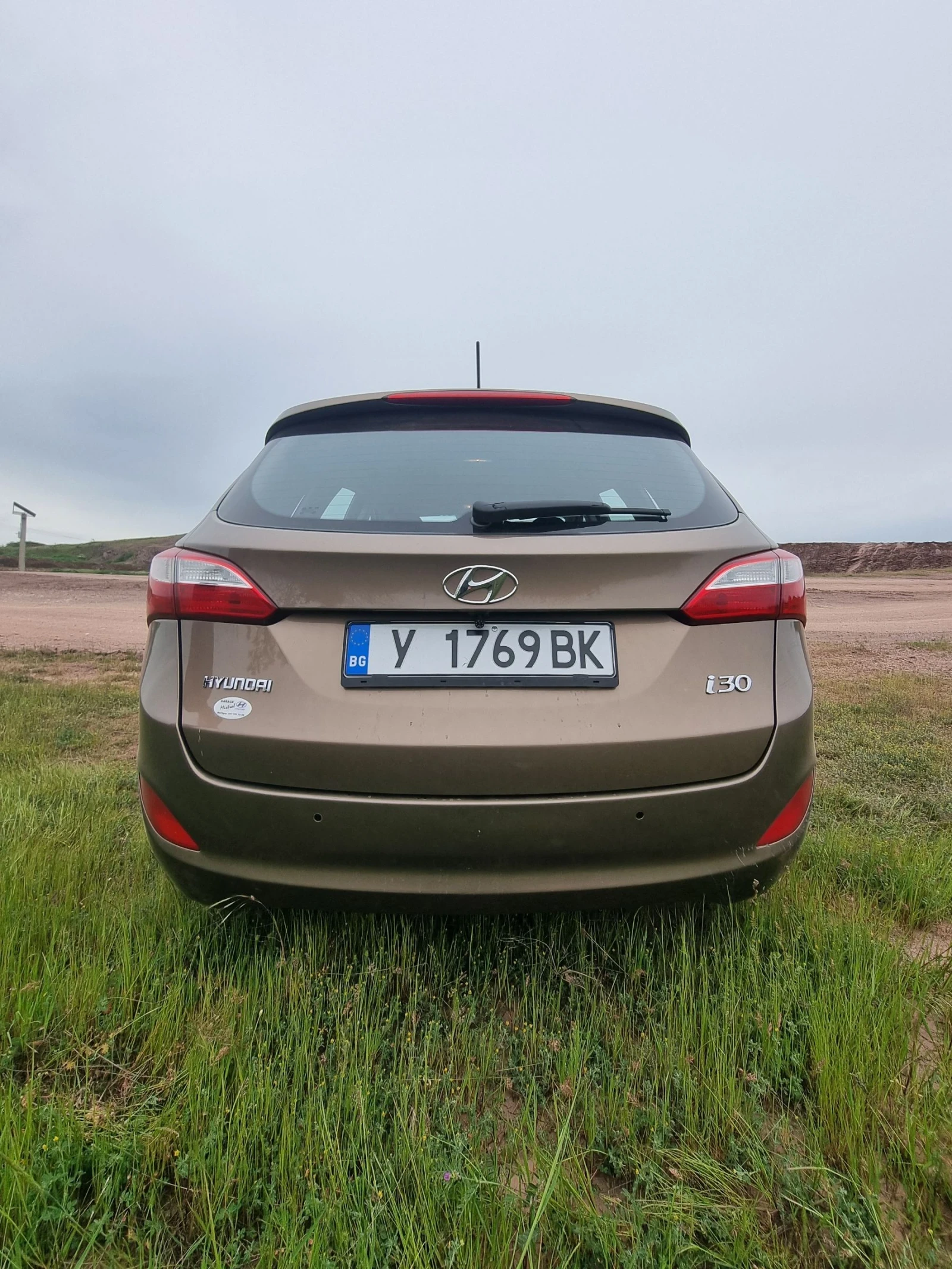 Hyundai I30  Premium 1.6 CRDI АВТОМАТ, снимка 6 - Автомобили и джипове - 54478083