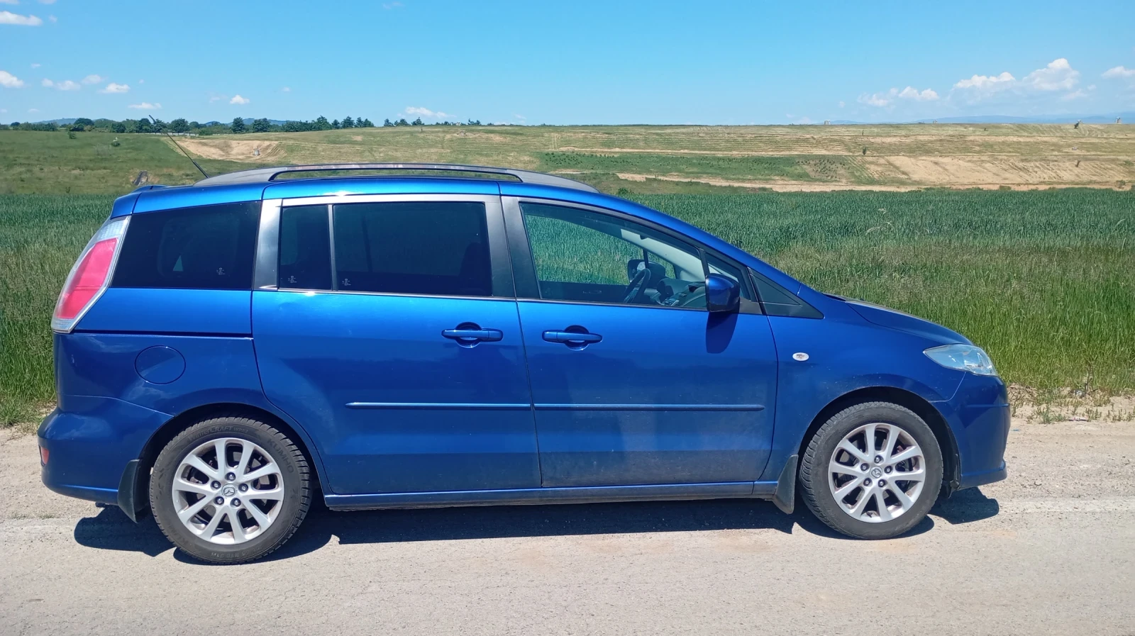 Mazda 5 2.0!, снимка 7 - Автомобили и джипове - 54704013