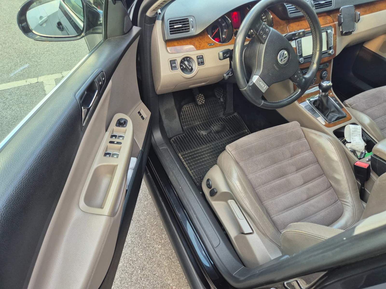 VW Passat 2.0 fsi, снимка 9 - Автомобили и джипове - 55620031