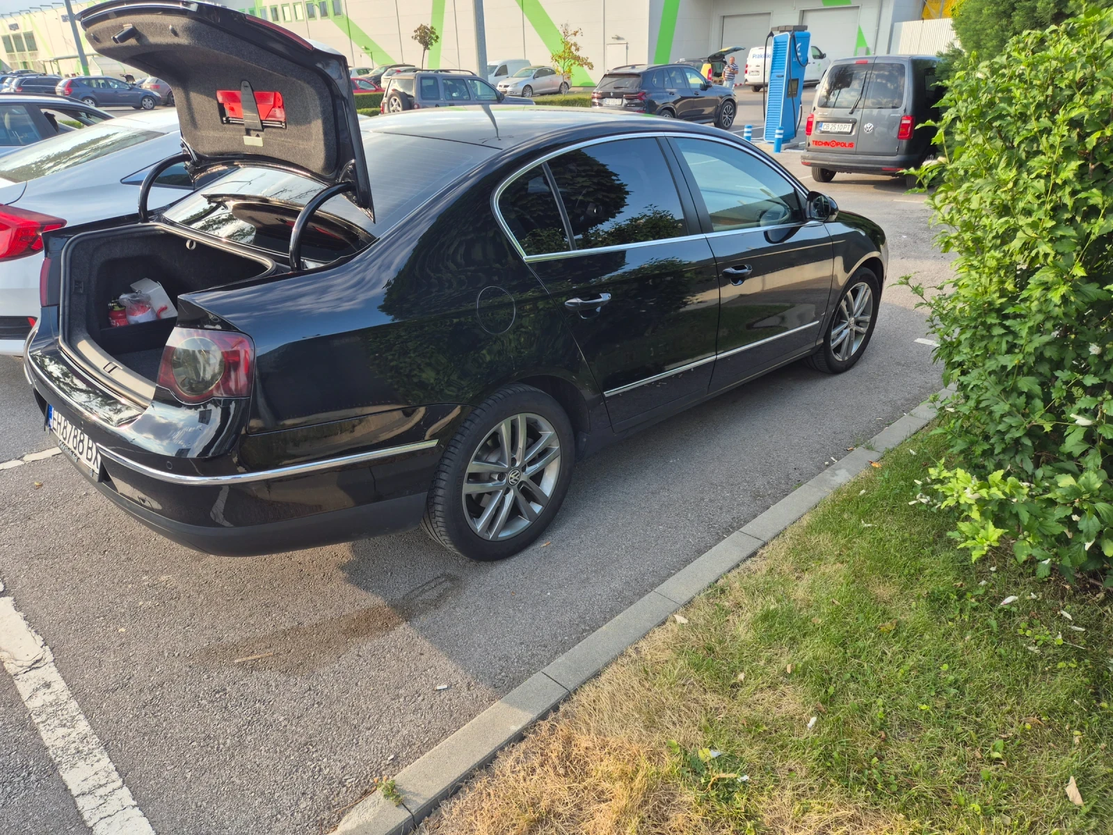 VW Passat 2.0 fsi, снимка 15 - Автомобили и джипове - 55620031