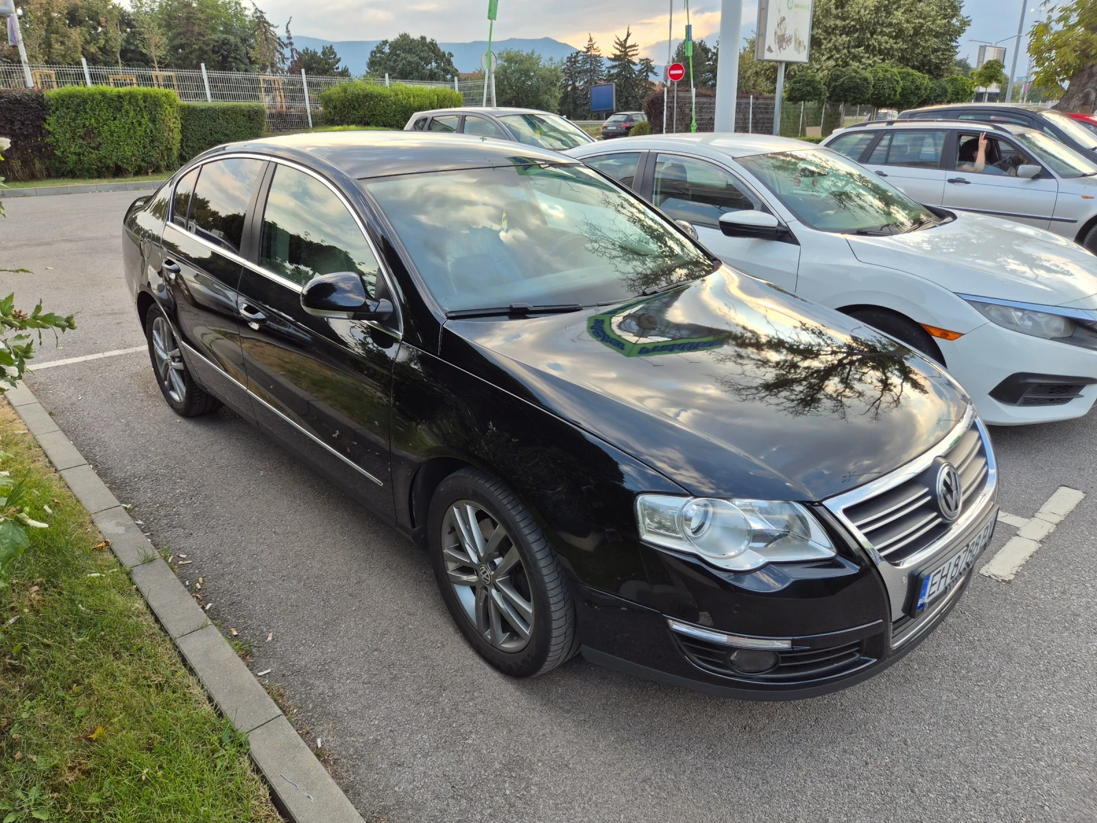 VW Passat 2.0 fsi, снимка 14 - Автомобили и джипове - 55620031