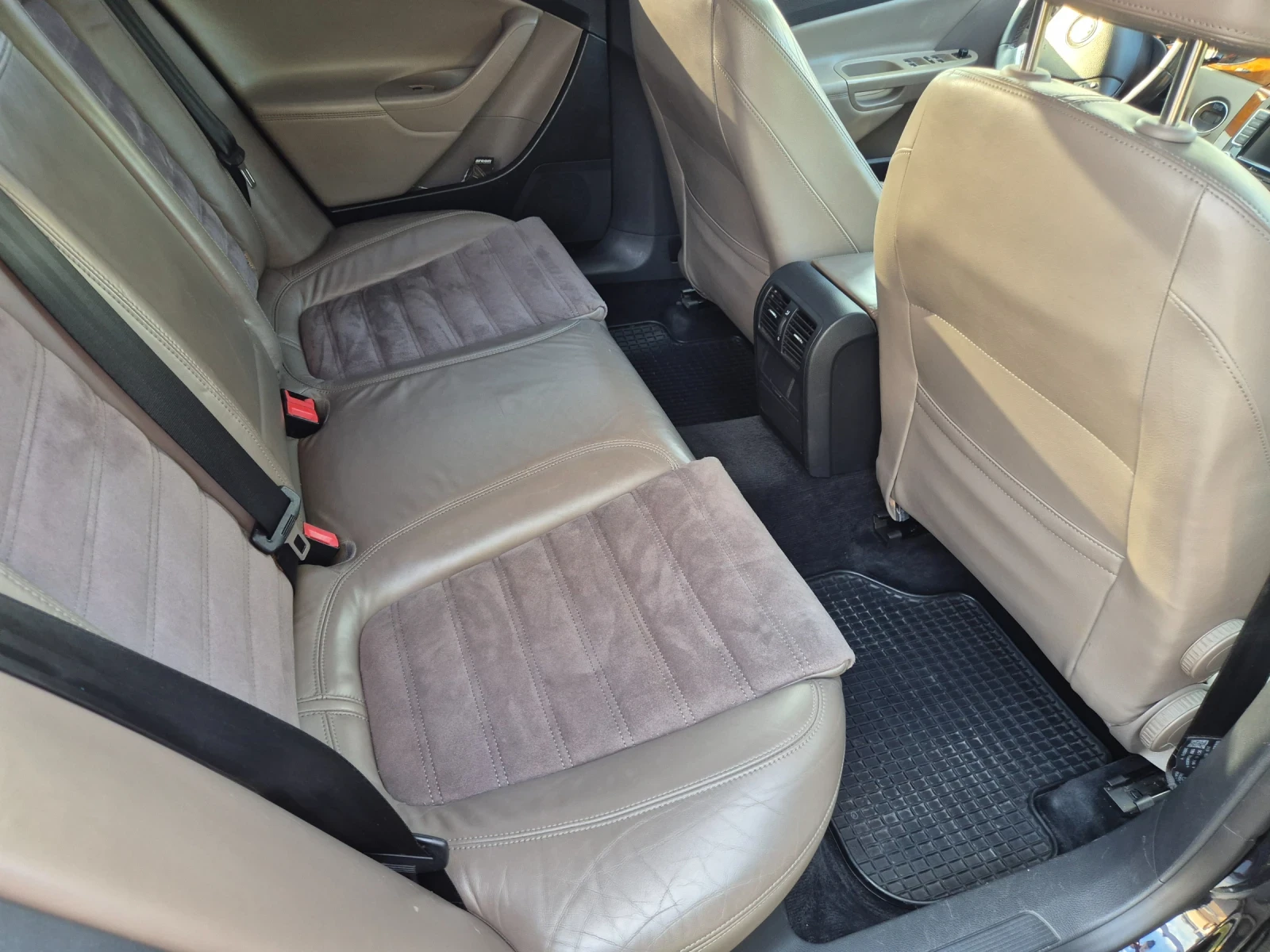 VW Passat 2.0 fsi, снимка 13 - Автомобили и джипове - 55620031