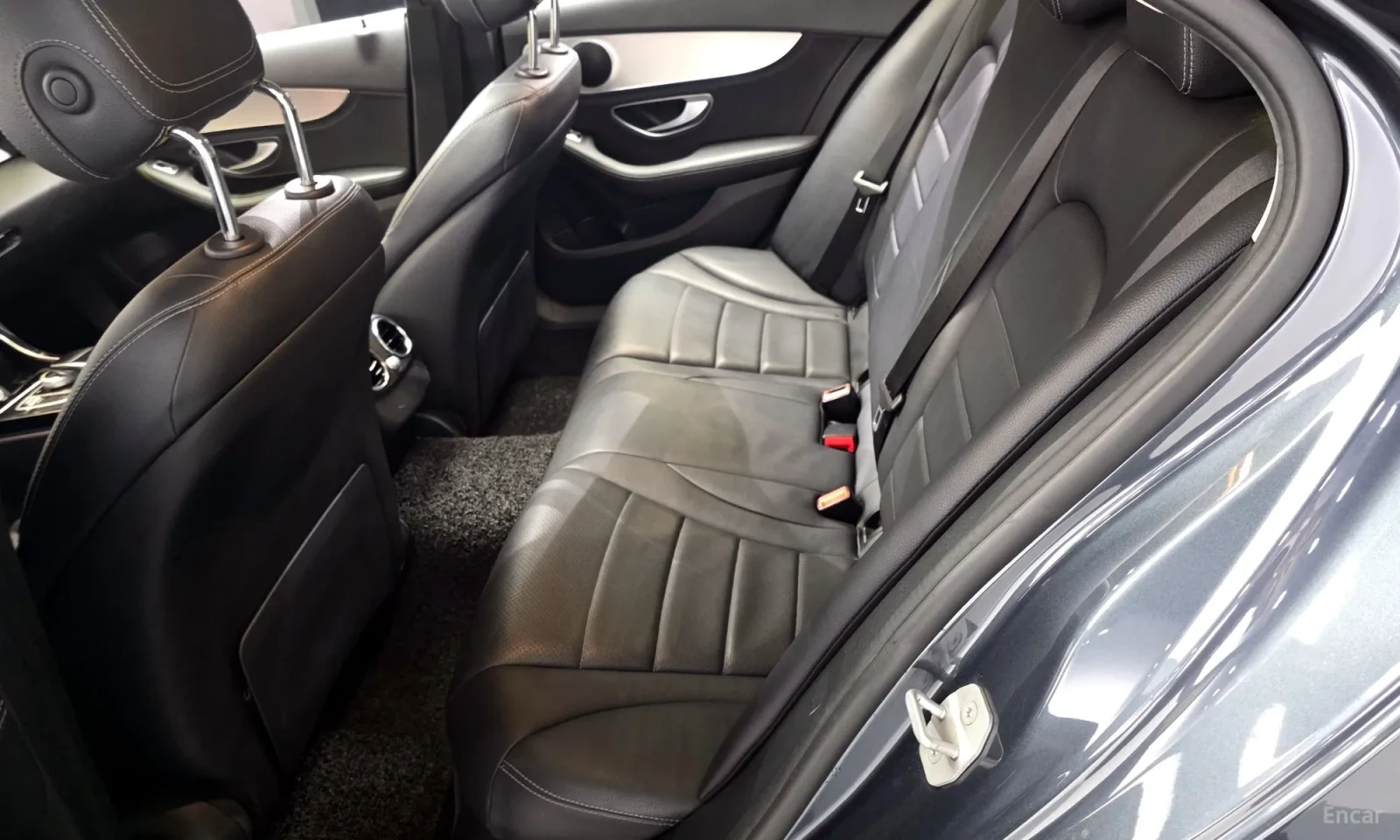 Mercedes-Benz C 200 Реални километри\Топ състояние\ Супер оферта, снимка 12 - Автомобили и джипове - 55574226