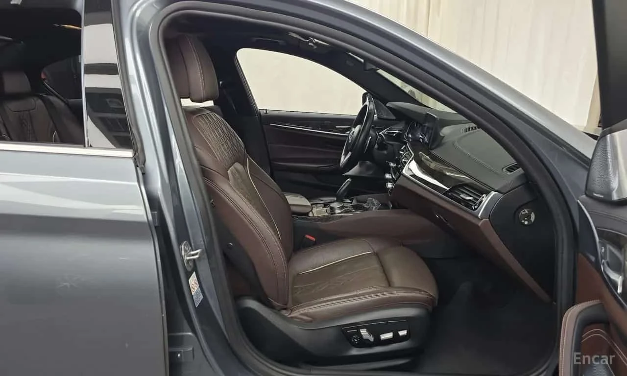 BMW 540  xDrive M Sport /360/DIS/HUD/Bowers & Wilkins, снимка 11 - Автомобили и джипове - 55769971