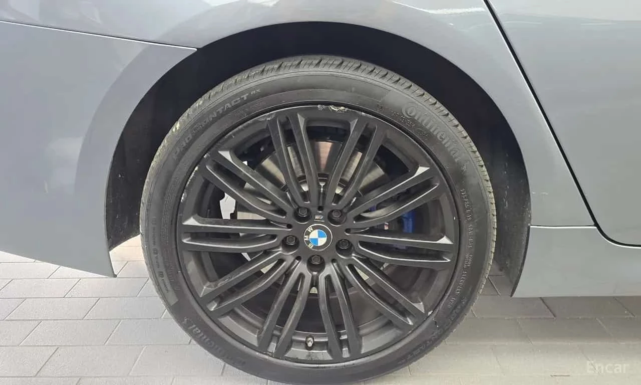 BMW 540  xDrive M Sport /360/DIS/HUD/Bowers & Wilkins, снимка 5 - Автомобили и джипове - 55769971