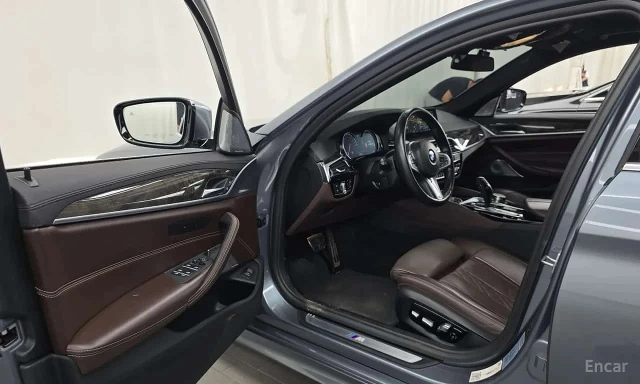 BMW 540  xDrive M Sport /360/DIS/HUD/Bowers & Wilkins, снимка 10 - Автомобили и джипове - 55769971