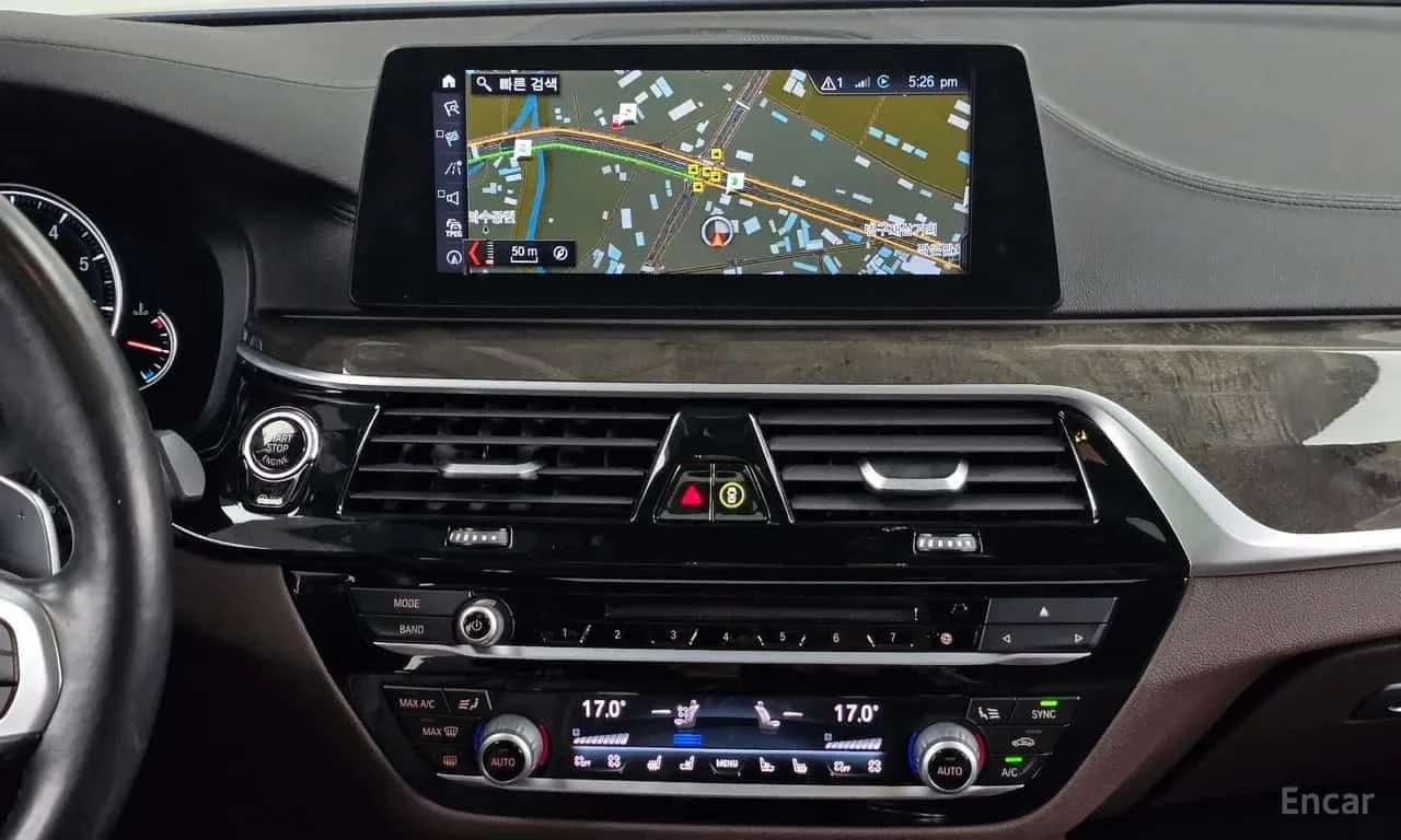 BMW 540  xDrive M Sport /360/DIS/HUD/Bowers & Wilkins, снимка 14 - Автомобили и джипове - 55769971