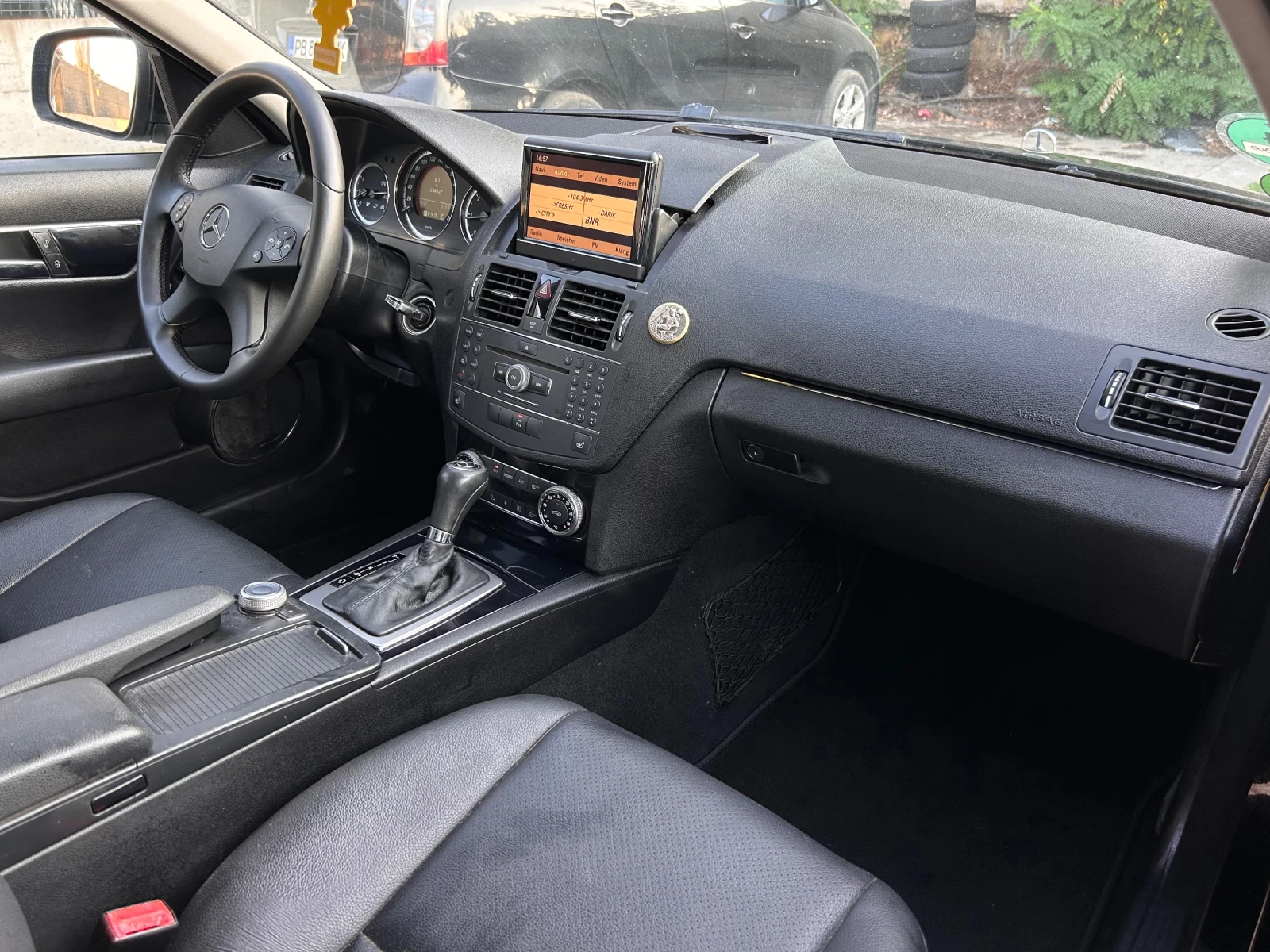 Mercedes-Benz C 220, снимка 9 - Автомобили и джипове - 55825773