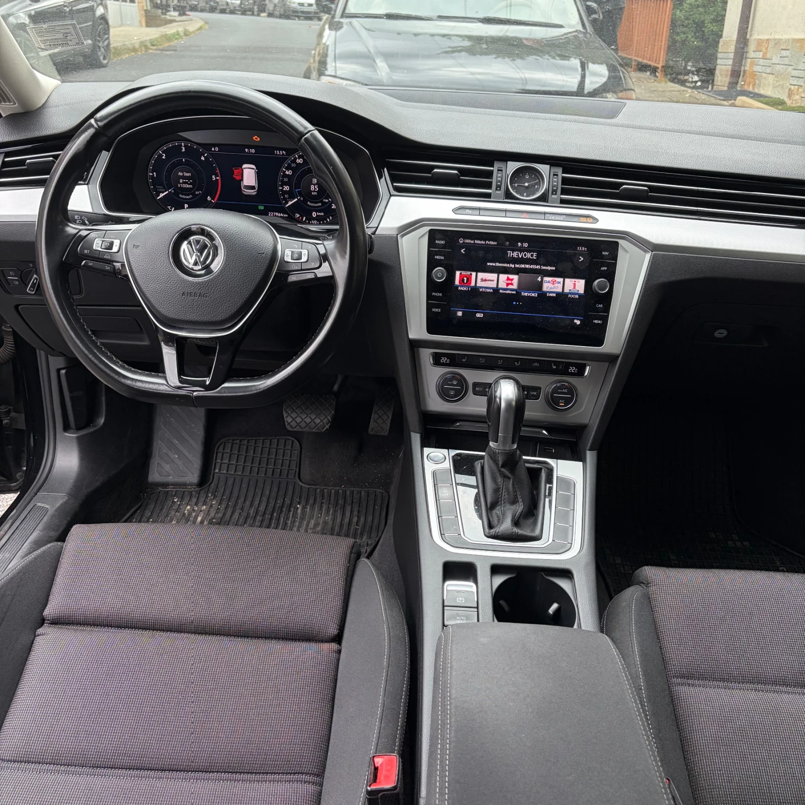 VW Passat, снимка 4 - Автомобили и джипове - 56171344
