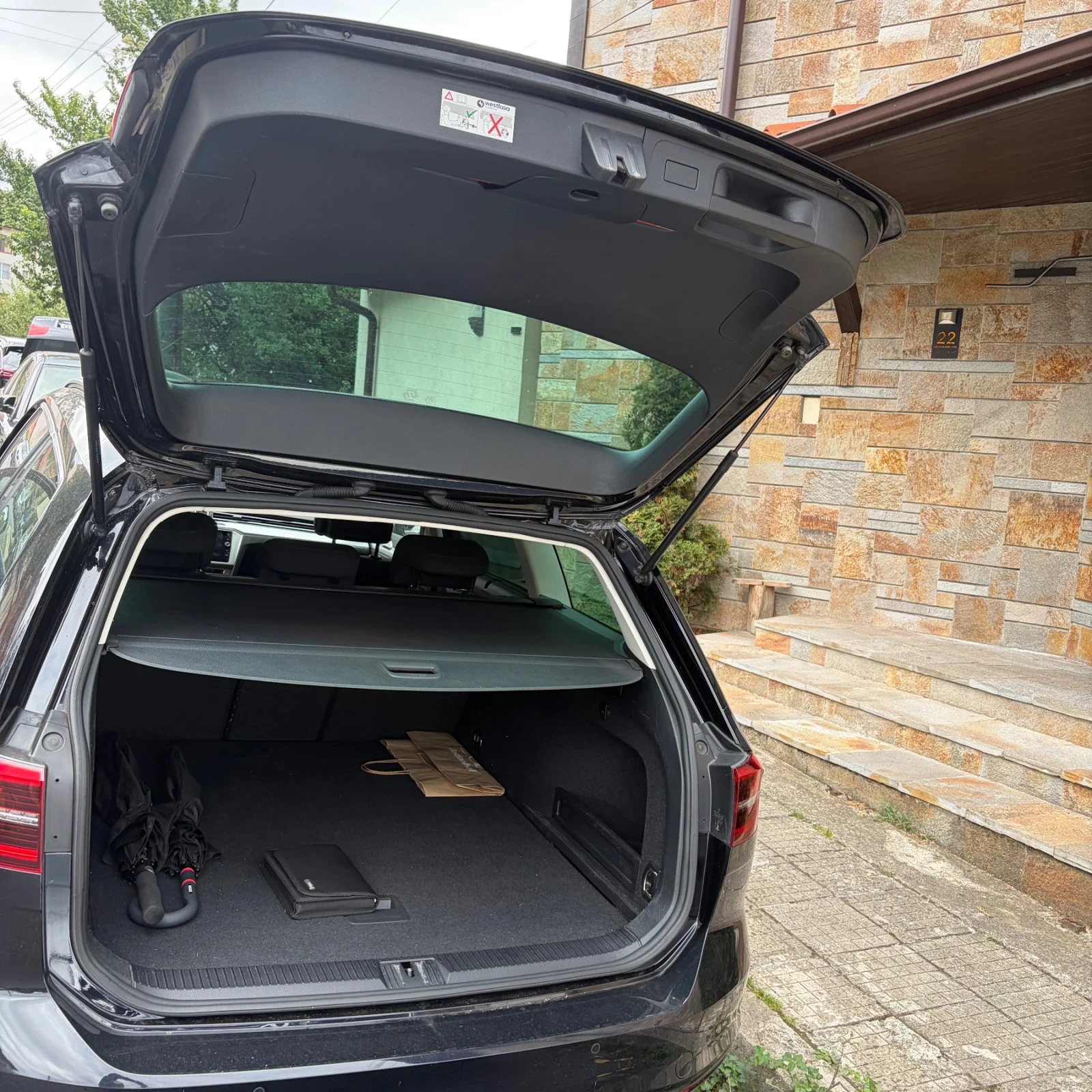 VW Passat, снимка 8 - Автомобили и джипове - 56171344