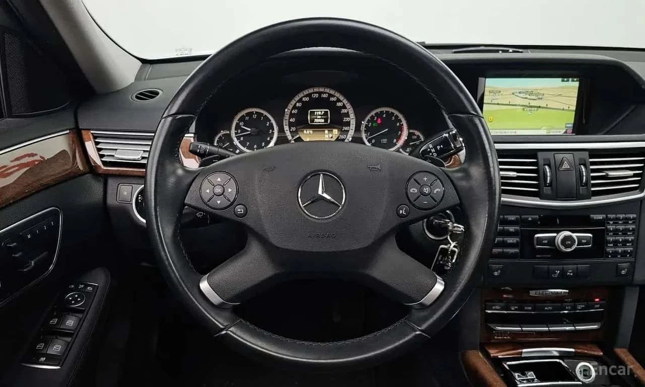 Mercedes-Benz E 300 | Mobile.bg � ����������� 13