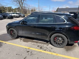 Porsche Cayenne Turbo  CARFAX, снимка 2