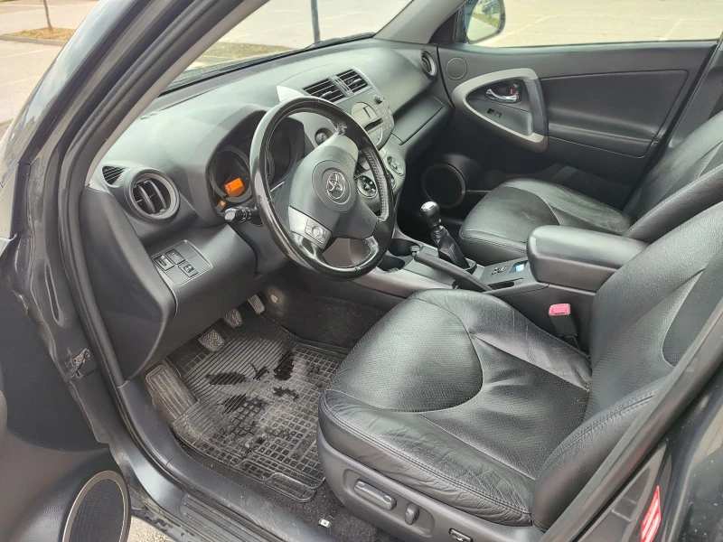 Toyota Rav4 2.2dcat, снимка 5 - Автомобили и джипове - 48279751