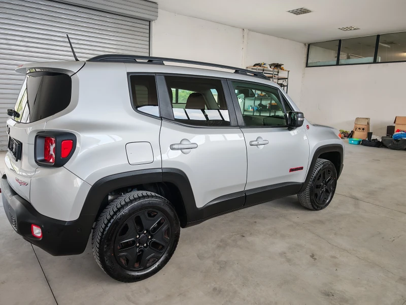 Jeep Renegade 2.0 DIZEL 170KN, снимка 5 - Автомобили и джипове - 49529769