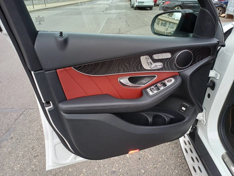 Mercedes-Benz GLC 300 AMG Line Coupe 4Matic Facelift, снимка 10 - Автомобили и джипове - 52570286