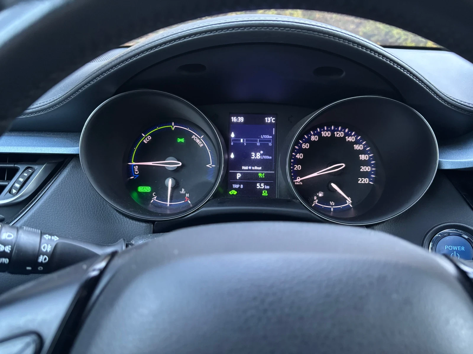 Toyota C-HR 2.0i-HIBRID - изображение 2