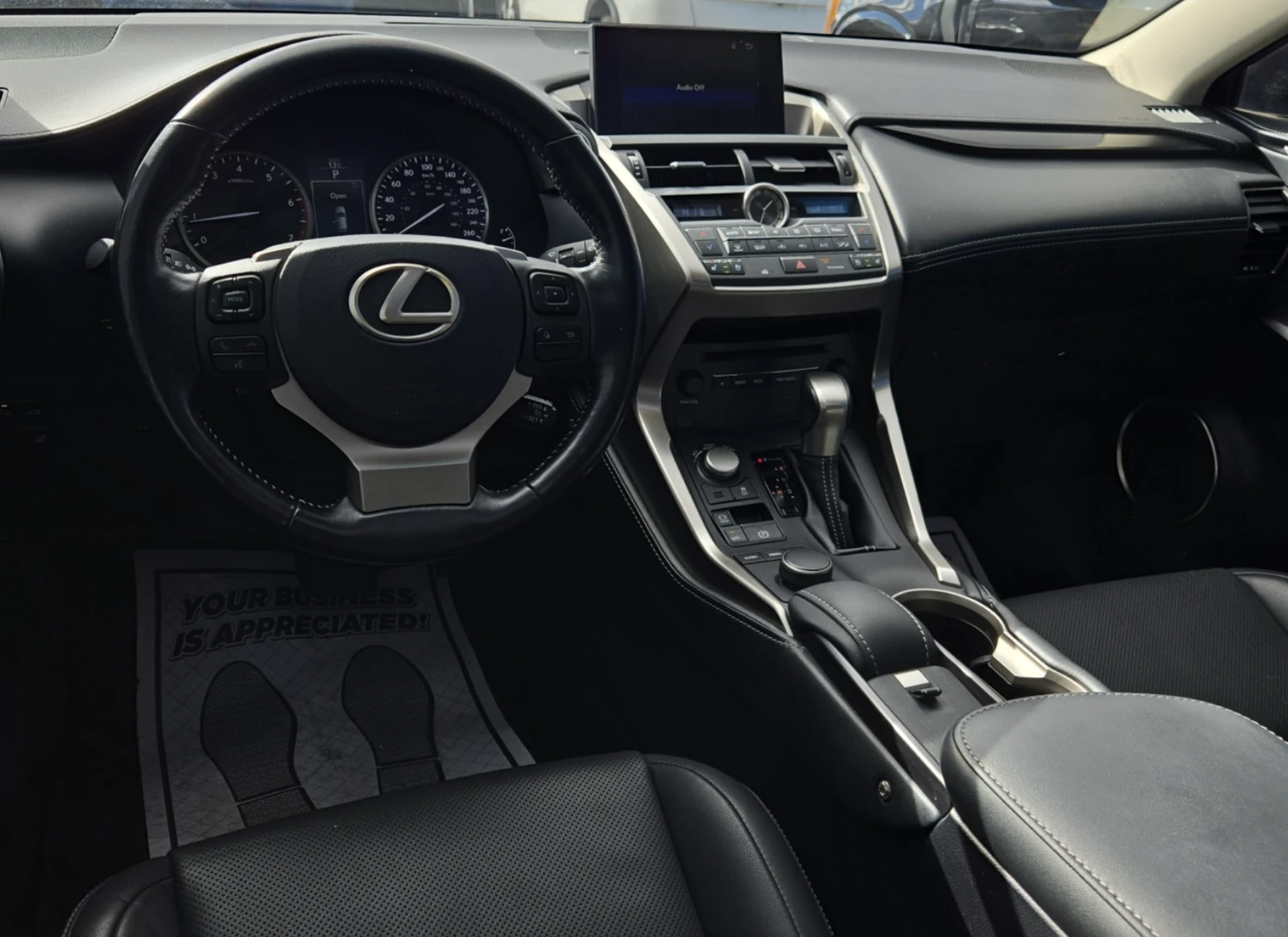 Lexus NX 200t  - изображение 8