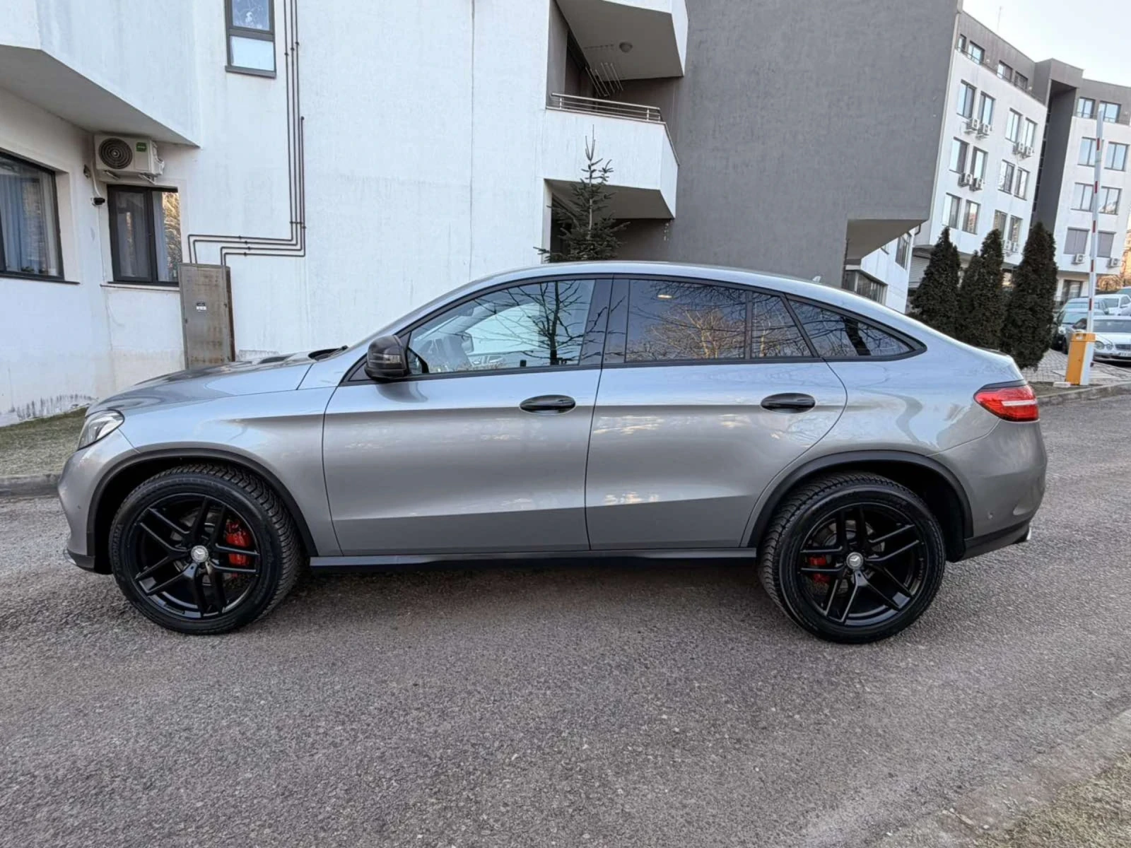 Mercedes-Benz GLE 350 CDI / AMG OPTIC / ПОДГРЕВ - изображение 4