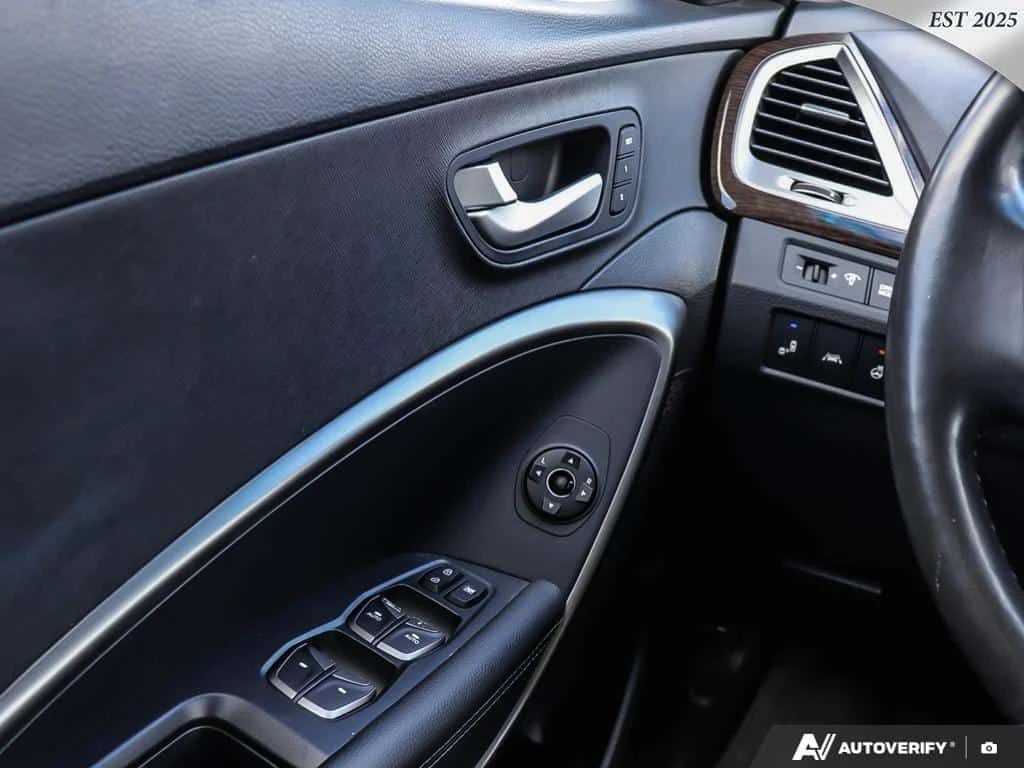 Hyundai Santa fe * ULTIMATE 2.0T * ФИКСИРАНА ЦЕНА ДО БЪЛГАРИЯ * , снимка 17 - Автомобили и джипове - 54109525