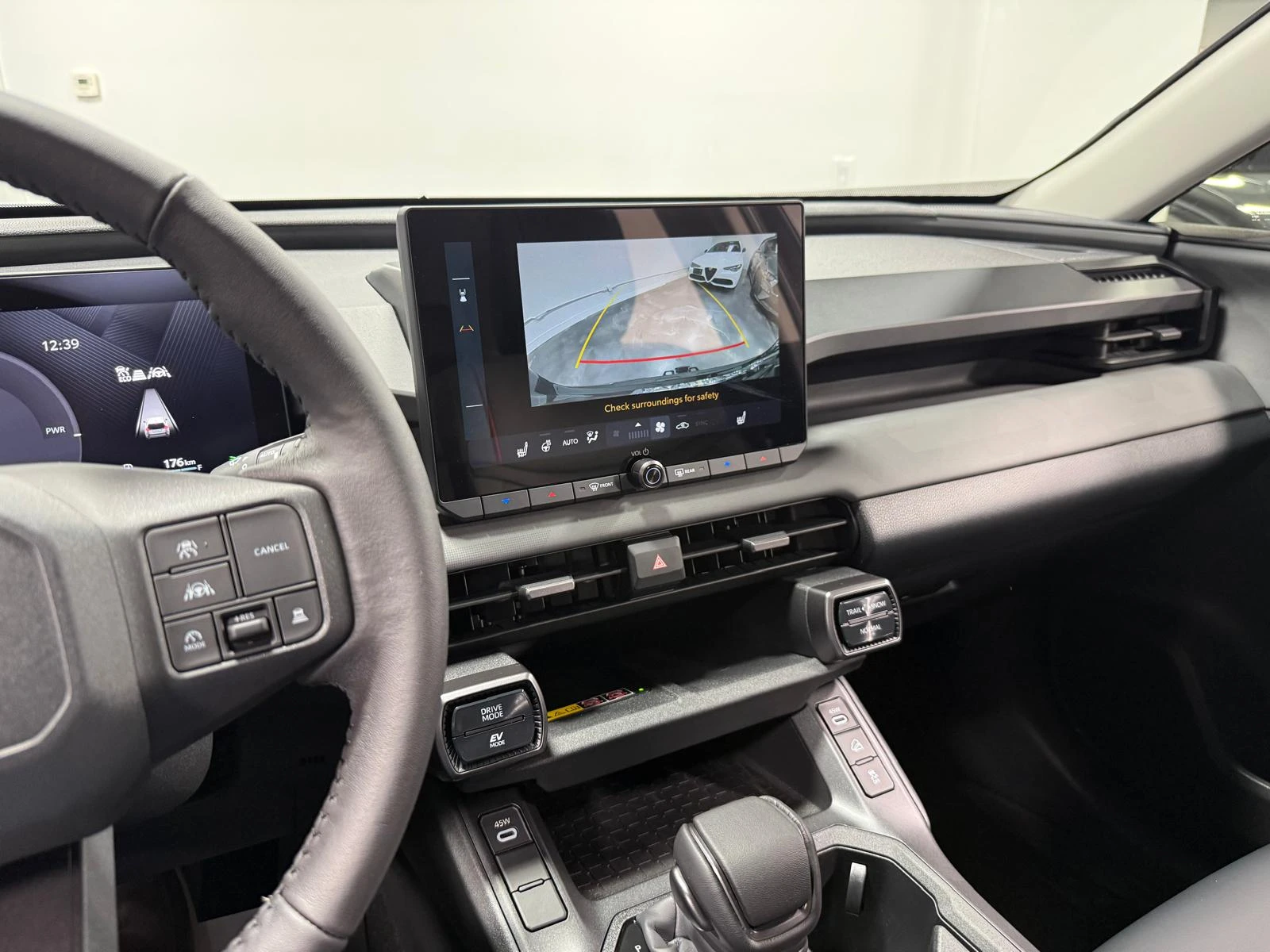 Toyota Rav4 2.5 Woodland AWD Hybrid, снимка 12 - Автомобили и джипове - 54242238