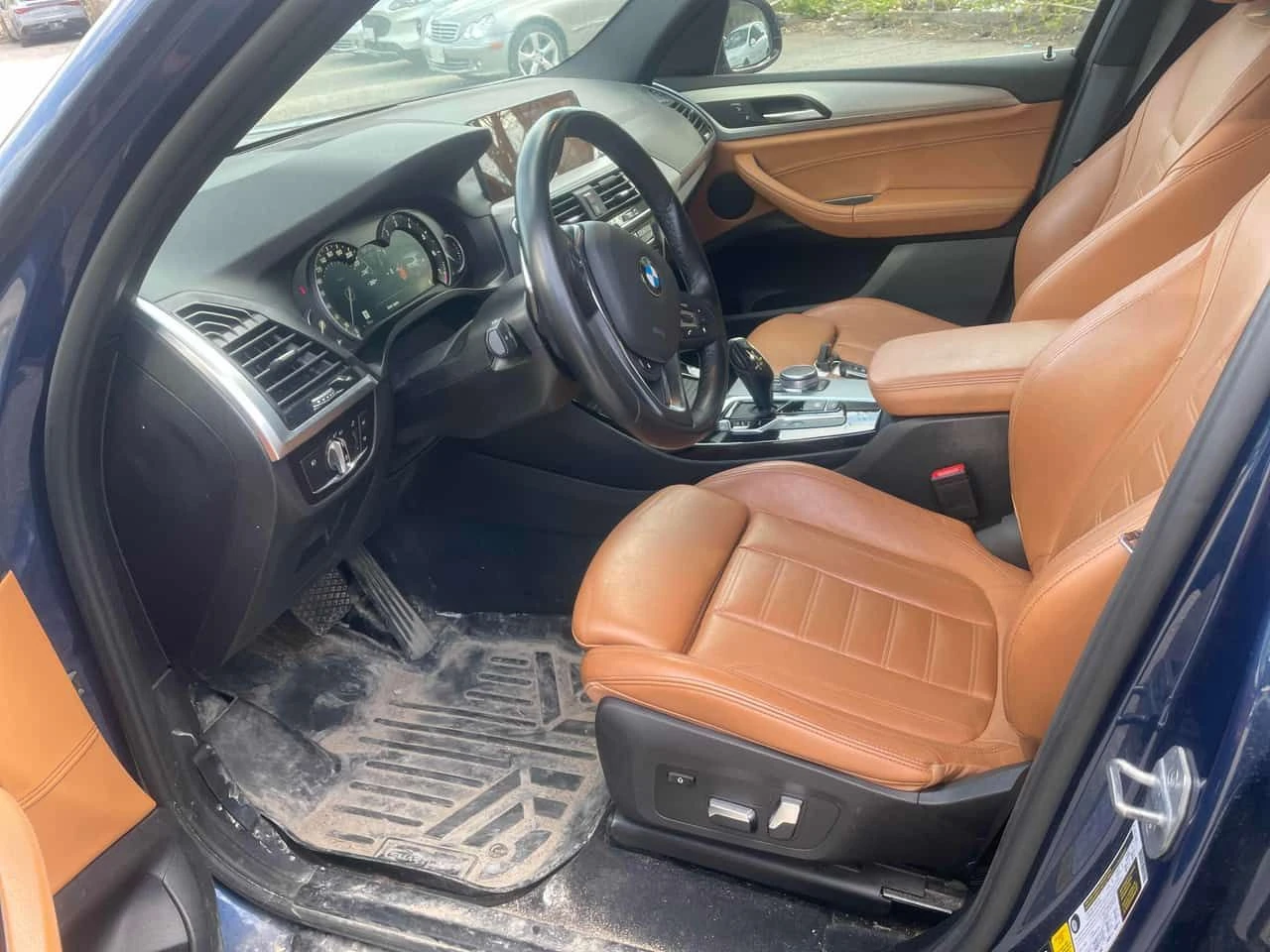 BMW X3 * xDrive30i * CARPLAY * ПОДГРЕВ * ПАМЕТ * КАМЕРА, снимка 13 - Автомобили и джипове - 54480315