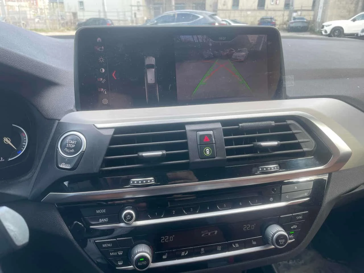 BMW X3 * xDrive30i * CARPLAY * ПОДГРЕВ * ПАМЕТ * КАМЕРА, снимка 9 - Автомобили и джипове - 54480315