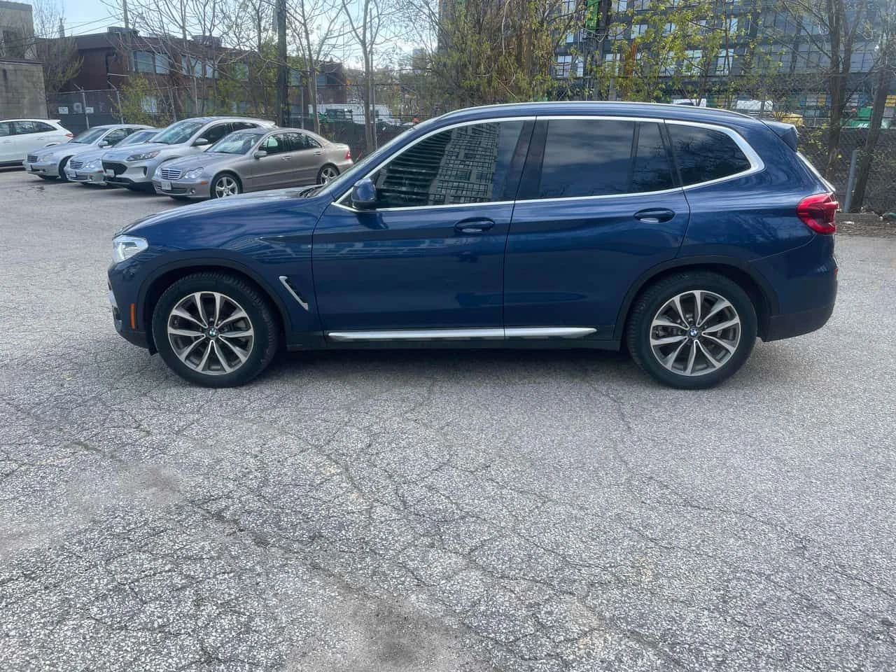 BMW X3 * xDrive30i * CARPLAY * ПОДГРЕВ * ПАМЕТ * КАМЕРА, снимка 2 - Автомобили и джипове - 54480315