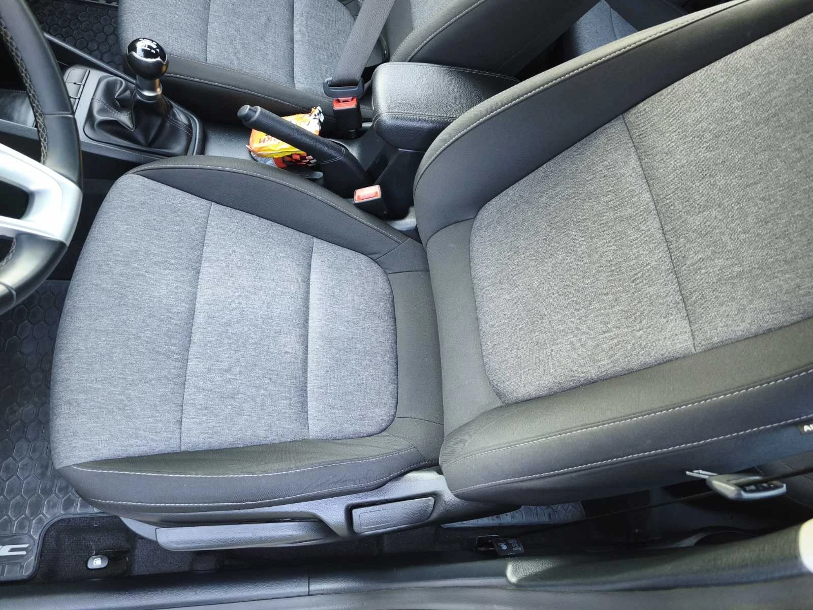 Kia Stonic 1.2, снимка 9 - Автомобили и джипове - 54696879