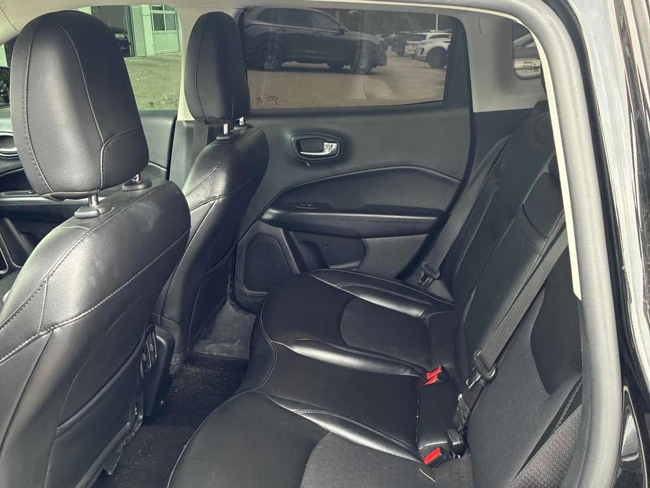 Jeep Compass * Altitude АВТОКРЕДИТ БЕЗ ПЪРВОНАЧАЛНА ВНОСКА* , снимка 12 - Автомобили и джипове - 54993437
