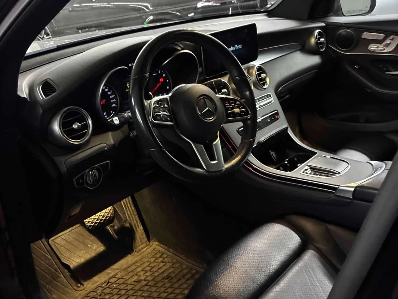 Mercedes-Benz GLC 300 * CARFAX * ПАНОРАМА * 360 КАМЕРА * АВТОКРЕДИТ * , снимка 8 - Автомобили и джипове - 55056107