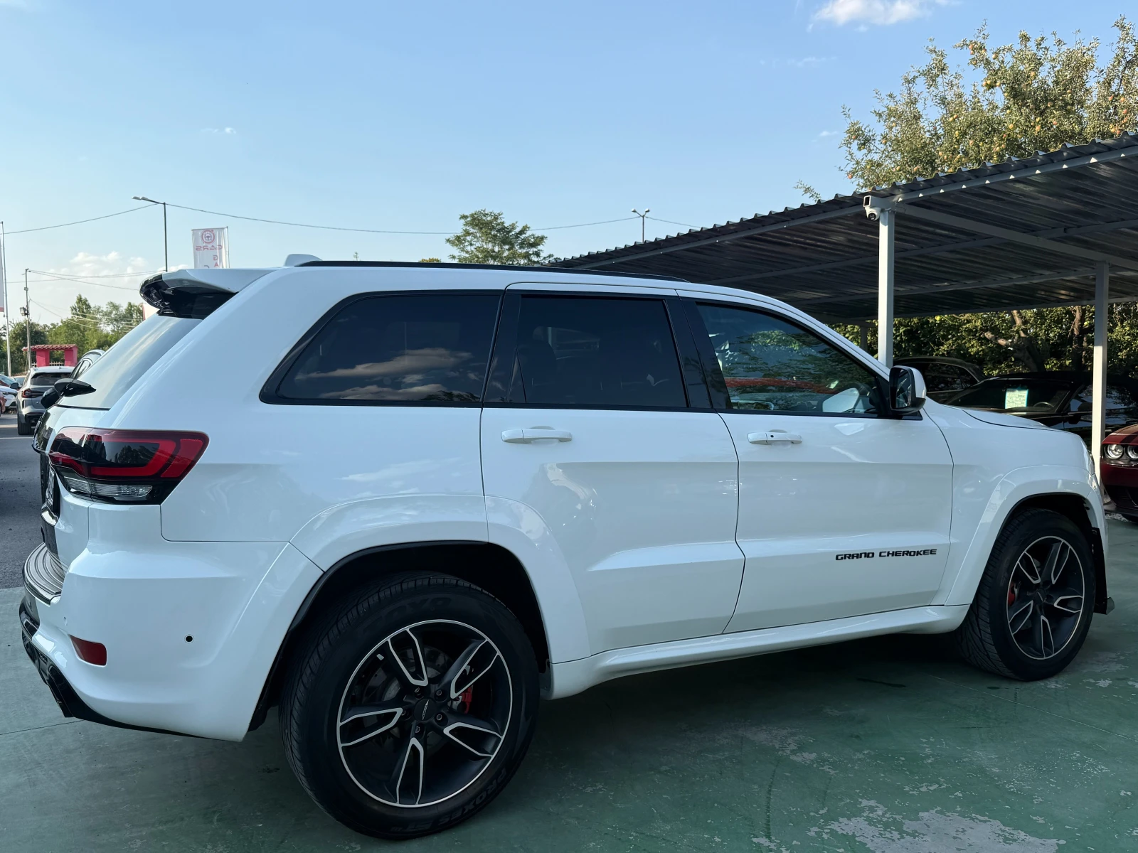 Jeep Grand cherokee SRT ПАКЕТ, LPG, снимка 4 - Автомобили и джипове - 55586436