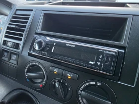 VW Transporter 1.9tdi 105к.с. КЛИМАТИК, снимка 14