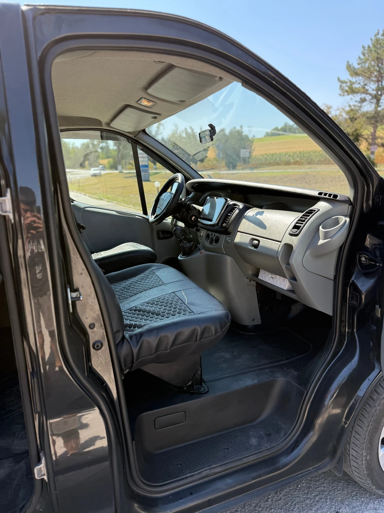 Renault Trafic 2.5dci - изображение 7